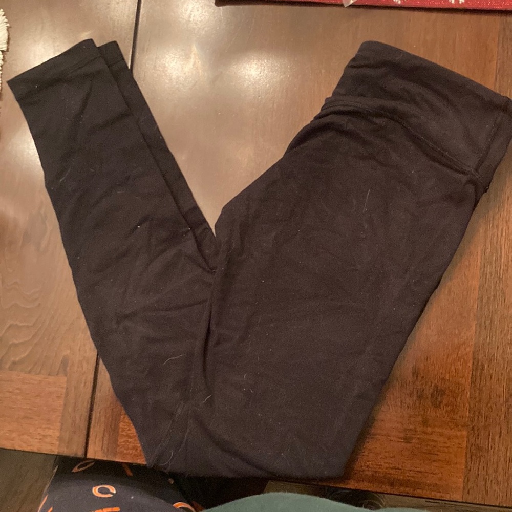 Lululemon Wunder Under Black pants
